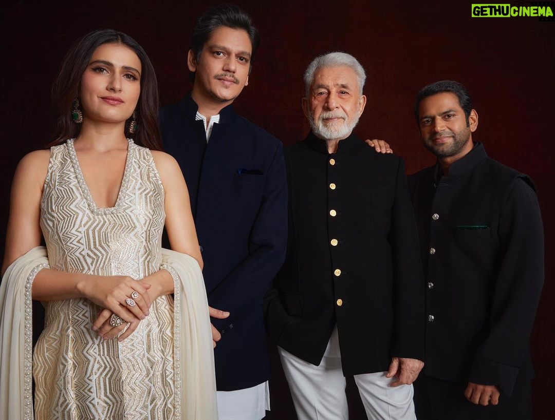 Vijay Varma - 117K Likes - Bewakoofiyan, Nadan galtiyan, badi bhool hai ishq;
Sach Poochiye toh mere huzoor ul jalool hai ishq!
I am so happy to announce our @stage5production 3rd film production. A beautiful film UL JALOOL ISHQ written and directed by @vibhupuri , shooting of the film starts 9th January with this supremely talented cast
@naseeruddin49 @itsvijayvarma @fatimasanashaikh @mrfilmistaani
An honour to work with
@gulzar.official for his poetic lyrics and @vishalrbhardwaj for his timeless melodies , produced by @malhotra_dinesh @stage5production