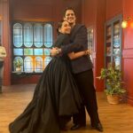 Vijay Varma Instagram - We pose- we slay- we smile- we nap 🕺🏻 Thank you for the nicest memories team #MurderMubarak And thank you for all the love, public ❤️🌺 @netflix_in @maddockfilms @homster