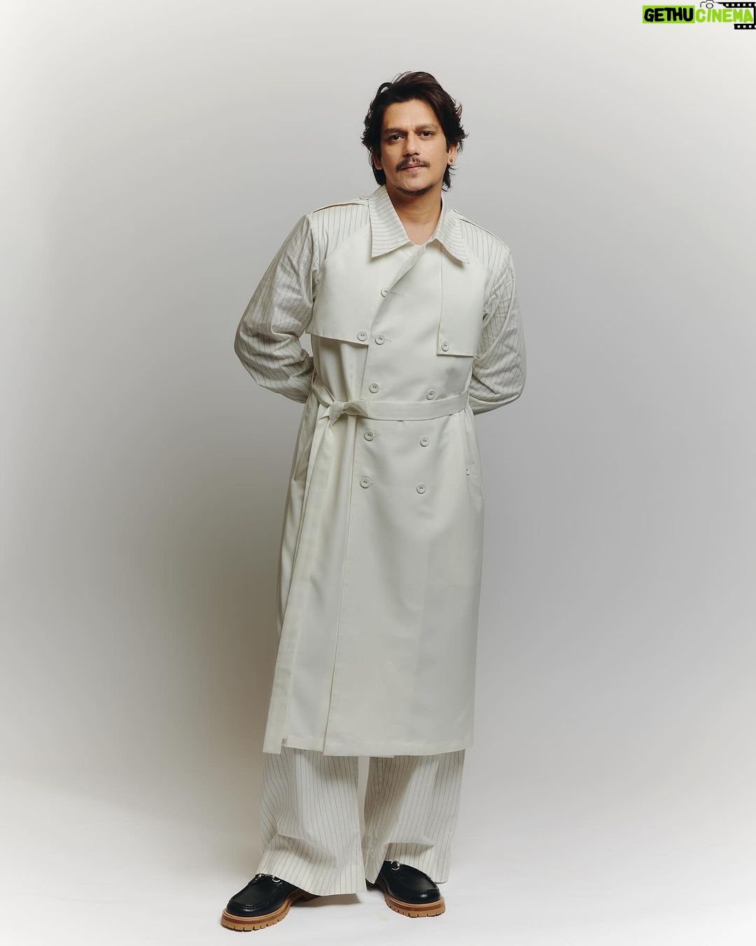 Vijay Varma Instagram - #AreYouReady for #MirzapurS3 and #MatkaKing on @primevideoin 😎 Wearing @rishtabyarjunsaluja Styled by @vrindaanarang Shot by @soujit.das