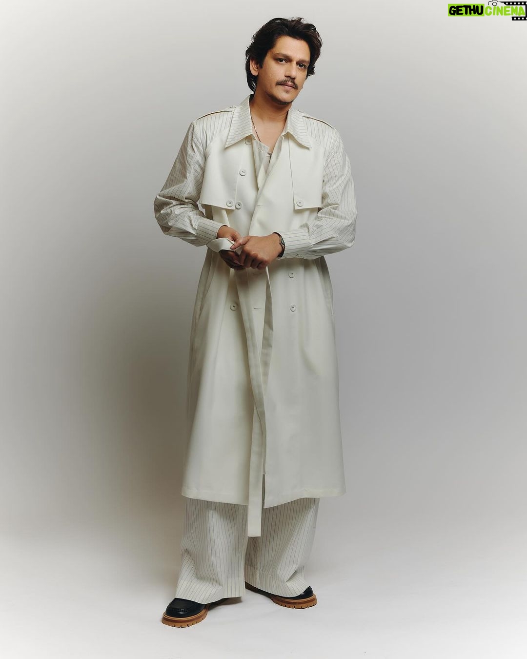 Vijay Varma Instagram - #AreYouReady for #MirzapurS3 and #MatkaKing on @primevideoin 😎 Wearing @rishtabyarjunsaluja Styled by @vrindaanarang Shot by @soujit.das