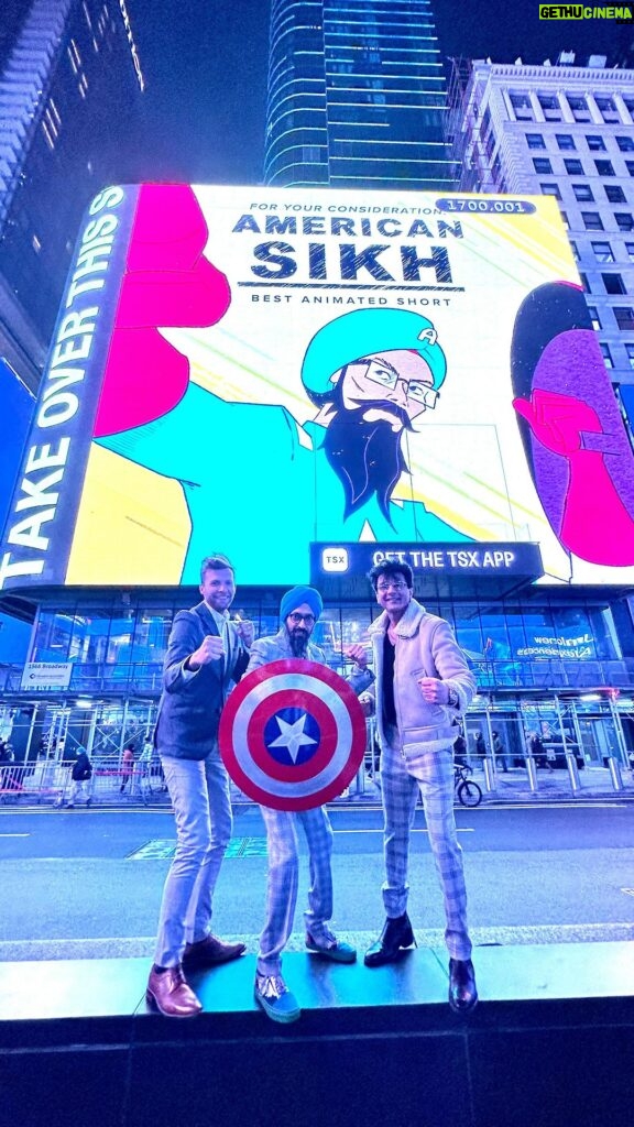 Vikas Khanna Instagram - Vishavjit Singh + Ryan Westra + Vikas Khanna celebrating @americansikhfilm on Times Square today. Missing in action @guneetmonga The same spot where the film celebrated its Tribeca World Premiere at @tribeca ❤️🙏🏽⭐️