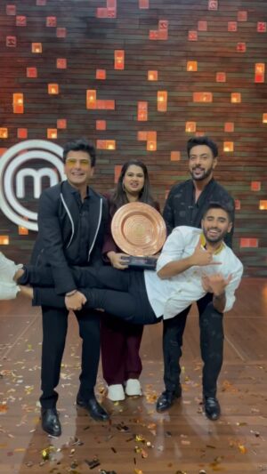 Vikas Khanna Instagram - And the WINNER is Mohammed Ashiq @ashiqrex 

After not being selected in the last season, he worked harder, kept learning & preparing for the next opportunity. Hats off to you. ❤️

He has our heart & the trophy of MasterChef India. 

Stay blessed & keep shining.