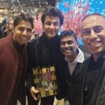 Vikas Khanna Instagram - Recently received The Most Influential Indian in the World Award by Elite Magazine. I had to post my favorite picture (pic 1) of the ceremony at Statue of Liberty with my favorites @jayisready @roni.mazumdar @chef.vijayakumar lifting me up to celebrate. Everyone knows the amount of respect I have for @unapologeticfoodsnyc @chefchintan & team. Chintan used to work with me years ago; one evening I told him in my office that he is going to touch the skies. A Chef’s true talent is dedication & attitude & he had that all in abundance. Never heard him, Roni or Vijay pulling anyone down. All lifting each others & our community (as you can see 🙈) It’s true, a real leader believes in raising the water so that all the boats rise. Moreeee power to you guys. ❤️ New York, New York