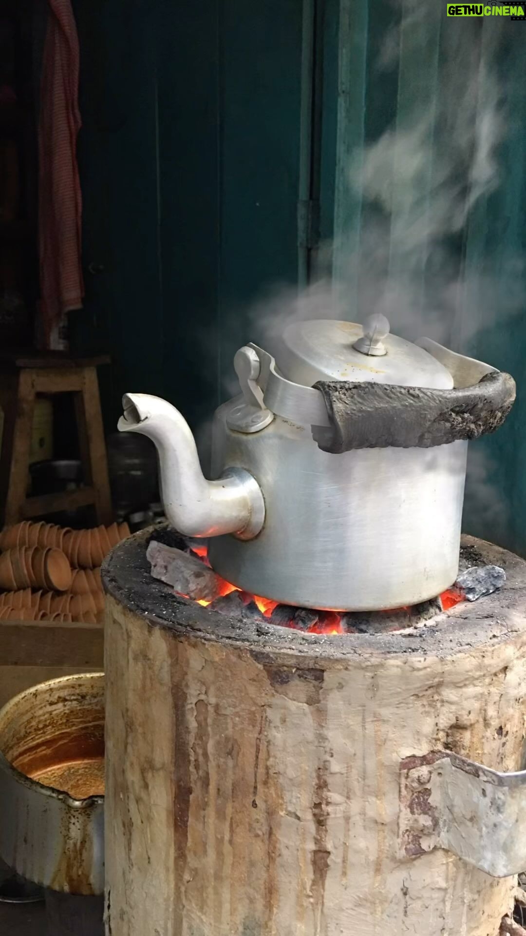 Vikas Khanna Instagram - Inspired by the ancient banks of Varanasiā¦.. reincarnated in the East Village in New York. Our menu at Bungalow will be a culinary pilgrimage through India. Tomorrow, we will share a glimpse of our first dish. Hint - š¹ 33 Days To Go!