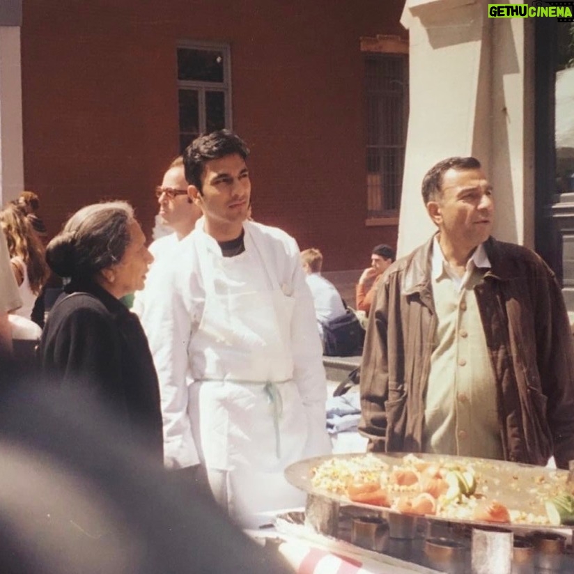 Vikas Khanna Instagram - Yesterday was my Papa’s Birthday. And I kept thinking about him all day. In 2002, he visited me in New York & at that time I was selling food on the streets of New York in Tribeca. I know that he was heartbroken of see me starting from the very bottom. It’s been a long journey to represent Indian Cuisine on the highest scale & dignity in North America. I hope he will be proud to watch @bungalowny being created. I hope he is blessing us to represent our culture to the World. I hope he is proud. ❤️⭐️❤️⭐️ 37 Days To Go