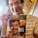 Vikas Khanna Instagram - It’s my honor to introduce you to B.B.C. Our Bungalow Book Club. In our lounge, we have a small library that will celebrate our culinary literature with ancient cookbooks in native languages & ofcourse India’s most celebrated Chefs & cookbook authors, documentarian’s & journalists. In honor of all those who came before us & laid the foundation to those who will take our cuisine ahead. Bungalow is committed to celebrate all that we are. Our first cookbook has to be the Iconic Chef @sanjeevkapoor’s Khana Khazana. Can’t wait to share our B.B.C. news with you all. 38 Days To Go @bungalowny