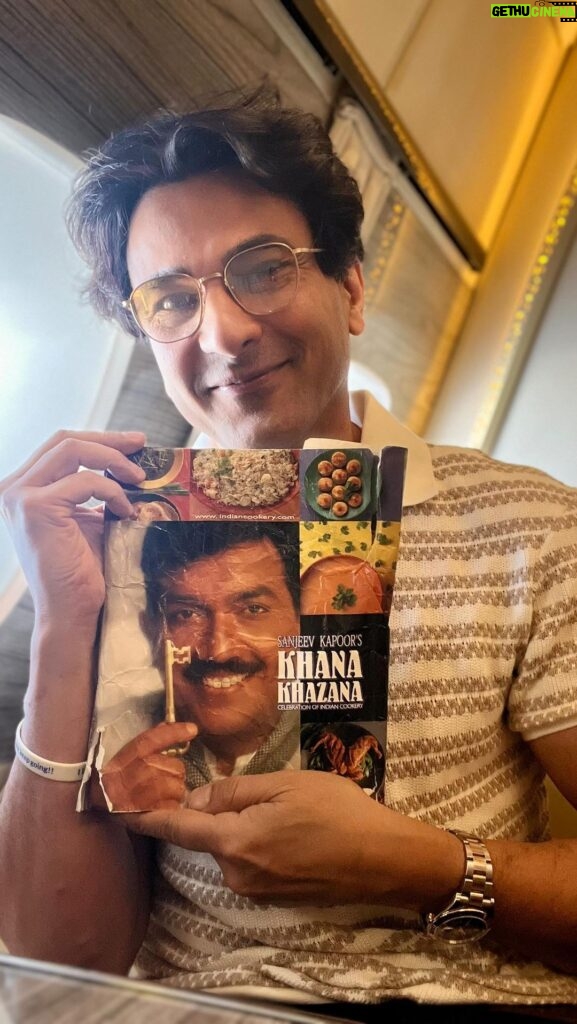 Vikas Khanna Instagram - It’s my honor to introduce you to B.B.C. Our Bungalow Book Club. In our lounge, we have a small library that will celebrate our culinary literature with ancient cookbooks in native languages & ofcourse India’s most celebrated Chefs & cookbook authors, documentarian’s & journalists. In honor of all those who came before us & laid the foundation to those who will take our cuisine ahead. Bungalow is committed to celebrate all that we are. Our first cookbook has to be the Iconic Chef @sanjeevkapoor’s Khana Khazana. Can’t wait to share our B.B.C. news with you all. 38 Days To Go @bungalowny