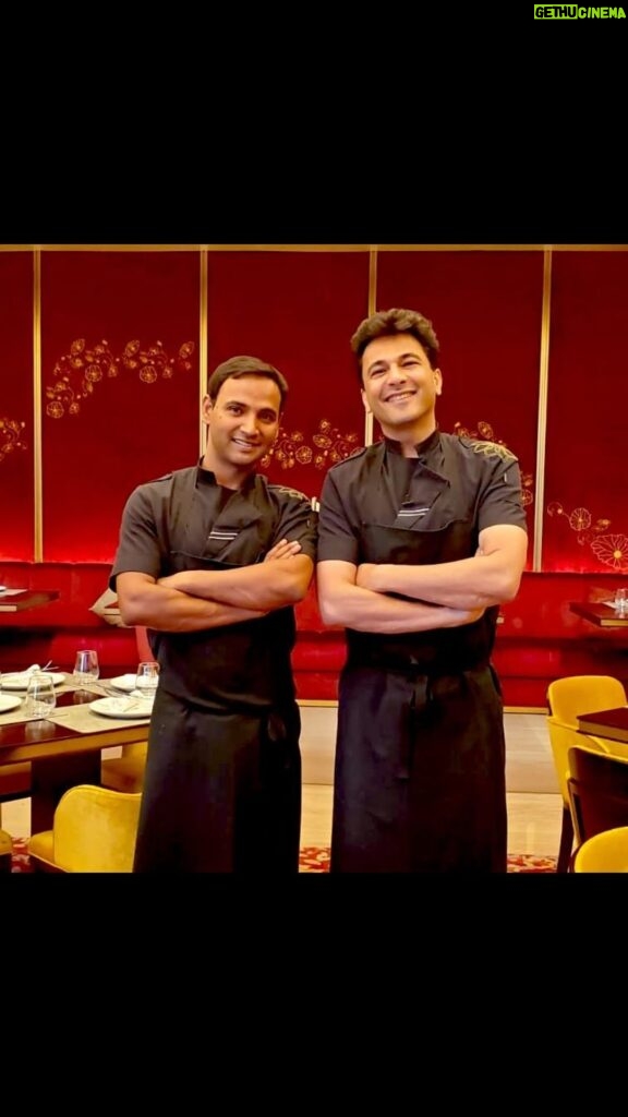 Vikas Khanna Instagram - Greetings from Dubai. Happy Valentine’s Day & Happy Birthday Papa. Looking forward to an amazing dinner service at Kinara tonight. Love. And. Flavors. Are. In. The. Air.