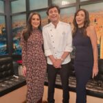 Vikas Khanna Instagram - Excited to share the BUNGALOW inspiration with one of New York’s favorite channels @fox5ny with @natasha_verma @bianca.peters Bungalows were a major part of the era when we were growing up representing large families with large feasts. We want to create the same ethos of our guests being a part of our large extended families. These spaces were a celebration of our culture. 45 Days To Go…