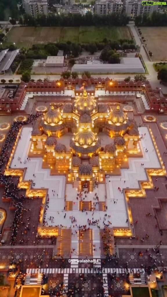 Vikas Khanna Instagram - Celebrate the divine return of Lord Rama on January 22, 2024. #Ayodhya