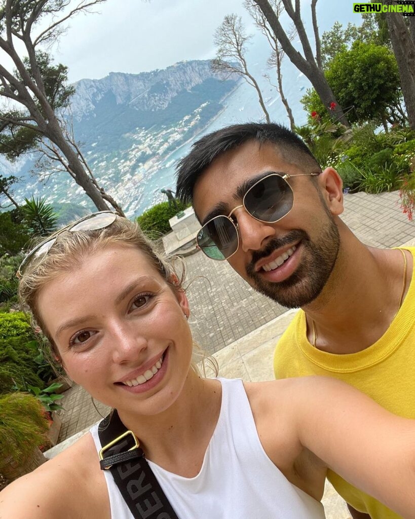 Vikram Barn Instagram - Worth the hike 🫠 Capri