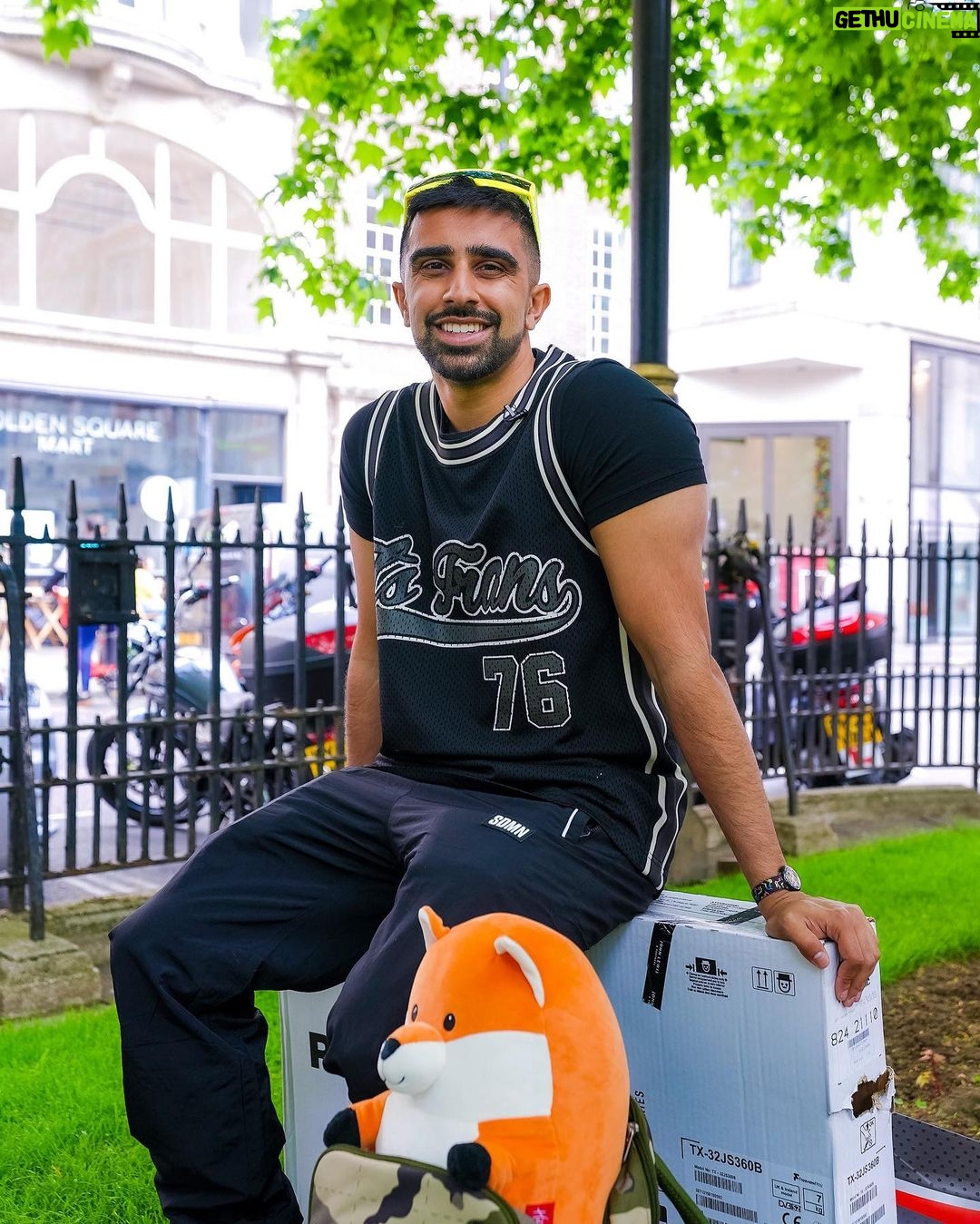 Vikram Barn Instagram - Leave a like for Fat Fox 🦊 London, United Kingdom