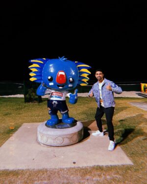 Vikram Barn Instagram - Had the best few weeks 😇🇦🇺🇸🇬