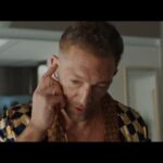 Vincent Cassel Instagram - #6xConfinées #série #confinement #comédie #canalplus Le 15 mars sur canal Paris, France