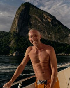 Vincent Cassel Instagram - Bye-Bye Brasil. tristeza não tem fim, felicidade sim Urca, Rio De Janeiro
