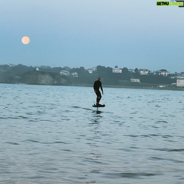Vincent Cassel Instagram - FOIL MOON #freedom @takumaconcept Saint-Jean-de-Luz