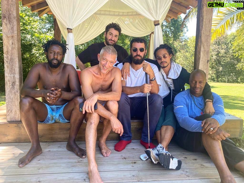 Vincent Cassel Instagram - Summer 2020 #familyaffair ❤️ Where You Wanna Be