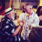 Vincent Cassel Instagram - Alguns vão querer encontrar com #mickjaeger ou #rihanna eu queria encontrar @jorgearagaodacruz , uns dos pais do @fundodequintal_ofc e autor de alguns samba mais lindos e poéticos do repertório dessa música que amo tanto. Obrigado @mosquitomqt , @inaciorios @brunocampos___ e a turma toda do @becodorato por mais um momento tão Special e sempre esse samba da melhor qualidade. #sambanaoénada #tamojunto Beco do Rato