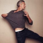 Vincent Cassel Instagram - HORS NORMES 112 000 entrées 🇫🇷 1er jour MERCI 💪🏼❤️👍🏼 #skyisthelimit @toledanonakache @horsnormes.lefilm @gaumont_ 📷 @francoisberthier Le Silence des Justes - Autisme