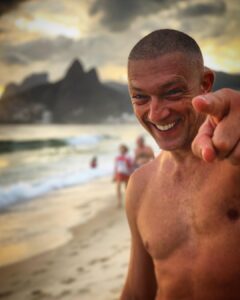 Vincent Cassel Instagram - YOU... #comportementbenouais ArpeX