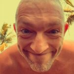 Vincent Cassel Instagram - Gettin’ on the good foot for 2019 ✌🏼+❤️ #leschiensaboientlacaravanepasse #acabouchorar Bahia