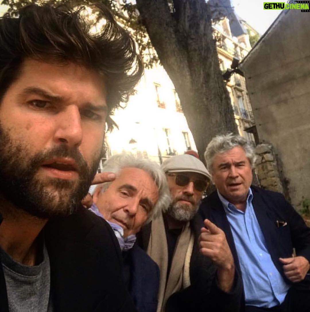 Vincent Cassel Instagram - Barthos et les potagers Place Saint-Germain-des-Prés