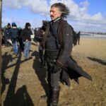 Vincent Cassel Instagram – Mes Mousquetons
❤️❤️❤️+❤️
Sortie aujourd’hui 5 avril en salle
@piomarmai @francoiscivilofficiel @romainduris @vincentcassel @louisgarrel_official @evagreenweb @lynakhoudri @martin_bourboulon @dimitri_rassam @pathefilms @lestroismousquetaireslesfilms