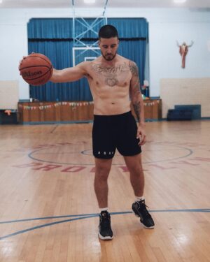 Vinny Guadagnino Instagram - If you see me less, I’m doing more 
-
📸: @thehomelesspimp