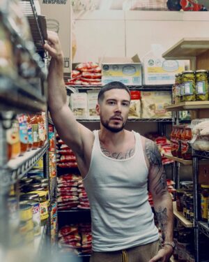 Vinny Guadagnino Instagram - cut the moozzadel
-
📸: @monaris_