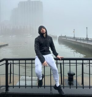 Vinny Guadagnino Instagram - new year, same mf grey sweat pants