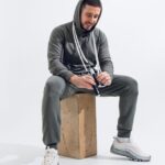 Vinny Guadagnino Instagram - So I picked up jump rope as a random fitness hobby during quarantine and it got me in sick shape. I even started another IG page called @vinnyjumps lol. The first rope I ever bought was a @crossropejumpropes and I’m excited to announce that I’m doing a collab with them on some dope weighted (workout), freestyle (speed), and their first beaded ropes (tricks). These are high quality and used by me , and I want to keep sharing this sick workout experience with y’all. Click the link in my bio to check them out and preorder ! #vinnyjumps #crossrope
