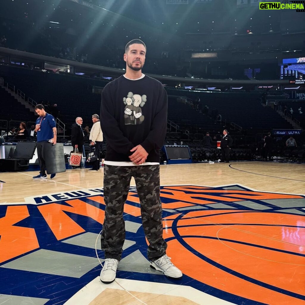 Vinny Guadagnino Instagram - The Garden always feels like home 🏀 @nyknicks Madison Square Garden