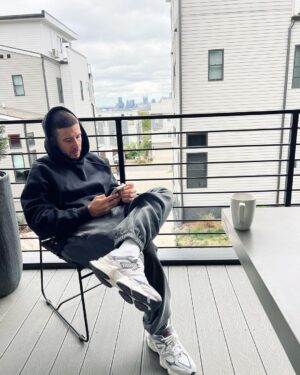 Vinny Guadagnino Instagram - Forget a talking stage , you moving in or what ?