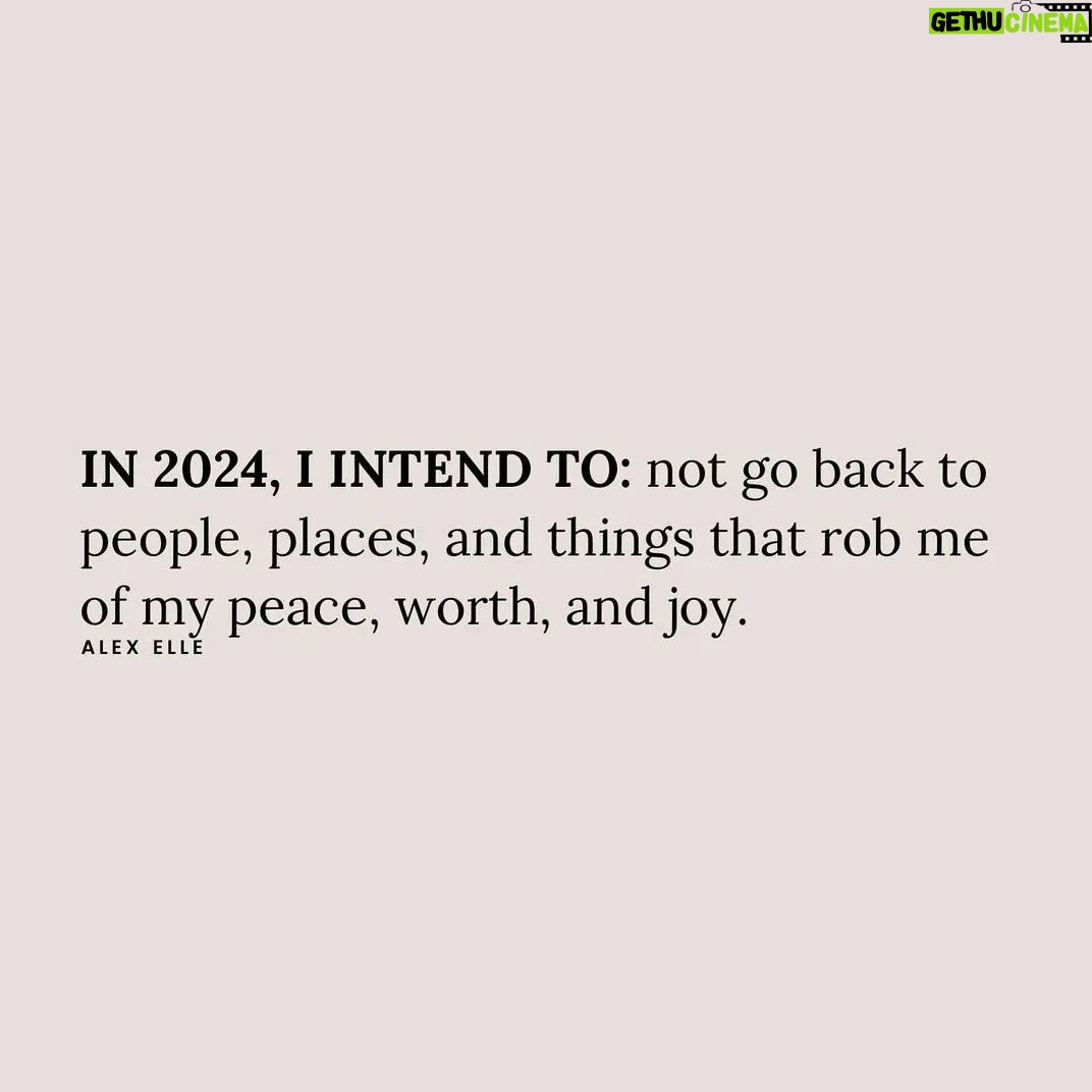 Viola Davis Instagram - As 2024 approaches, I intend to walk into the new year with a lighter heart, a clearer mind, and a spirit that is ready for joy. What are some of y’all’s intentions, declarations, or affirmations for 2024? ✍🏽@alex_elle
