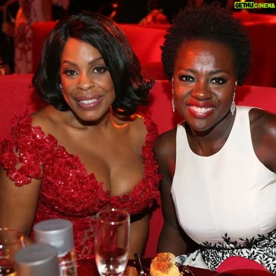 Viola Davis Instagram - Happiest of birthdays to this dynamo of talent....Ms @niecynash1. You are anointed. Love you sis ❤️