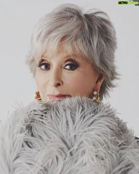 Viola Davis Instagram - Happiest of birthdays to Icon @theritamoreno. You are a lifeforce. May you continue to be blessed ❤️❤️❤️