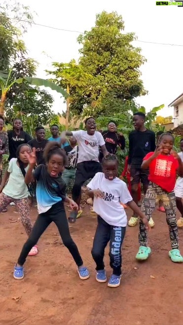 Viola Davis Instagram - Dancing into the weekend like...ππΏπ₯π π₯@ghettokids_tfug