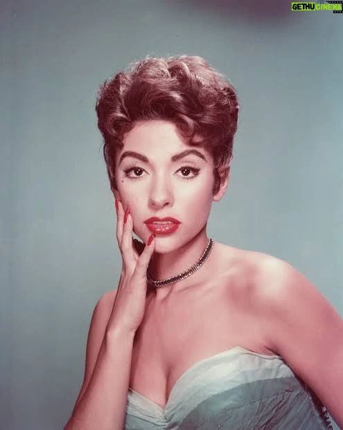 Viola Davis Instagram - Happiest of birthdays to Icon @theritamoreno. You are a lifeforce. May you continue to be blessed ❤️❤️❤️
