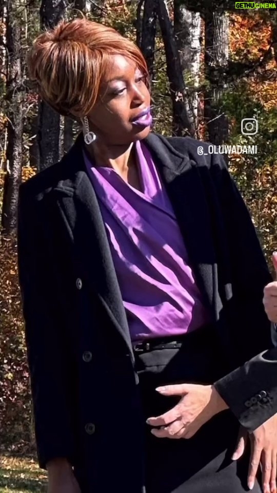 Viola Davis Instagram - Oh man!!! Someone write THIS scene! Lol!!!! Please!! Uhh....what're they doing in the woods?!!! 👀👀👀 #HappyHalloween ・・・ Annalise Keating meets Donald Trump 👀 All jokes guys 😂 @violadavis #halloween #violadavis #htgawm #annalisekeating #annalise #violadaviswalk #humor #funny #grabbingbytheMEOW #explorepage 🔁@_oluwadami