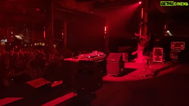 Virgil Abloh Instagram - sometimes these CDJs feel like paint brushes in my hands. a lot of times people ask me what i play when I dj, answer is everything i wanna hear loud, lol. genres don’t apply in my day job or set lists either. warehouses in Manchester hit different. for this contemporary dj culture of ours the UK will always be a global treasure. main stage shelling down session c/o of the 10,000 kids at @whp_mcr & the visionaries at @repercussion__ Manchester, United Kingdom