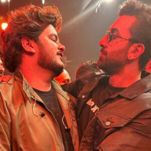 Vishal Mishra Instagram - #PehleBhiMain Tumse Mila Hu❤️ #RanbirKapoor Se Milkar Aisa Hi Laga. #Unnao Me Tha Jab Rockstar Aayi Thi.Kuch Tha Nahi Par Bohot Saare Khwaab The Jinme Se Ek Ye Bhi Tha Ki Kabhi Ap Jaise Artist Ke Sath Apni Art Share Karu & See Where Life Brings Us 🎶Thank you for your warmth Ranbir. You Are A 💎
 #Animal on 1st #December