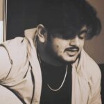 Vishal Mishra Instagram - Kuch Gaane Dil Se Aate Hain.Haal #KyaKarDiya Hai Tere Pyaar Ne ❤️‍🩹 Purani video hai socha upload ki jaaye #kyakardiya #vishalmishra