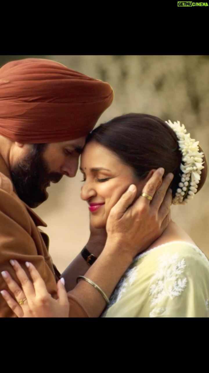Vishal Mishra Instagram - Tag The One Who Is Most #keemti for YOU ❤️🎶🧿 . Thank you for all the love pouring in for #keemti , we are grateful 🙌🏼 . . #missionraniganj @akshaykumar @parineetichopra @jackkybhagnani @deepshikhadeshmukh @vashubhagnani @tinudesaiofficial @jjustmusicofficial @pooja_ent @mekaushalkishore #vishalmishra #reels #instareels