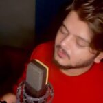 Vishal Mishra Instagram - #chaltereishqmein ko Itni mohabbat dene ke liye Shukriya ❤️& to celebrate this festival of #gadar2 , on public demand we have a uploaded a full version male version , go give it love. Link in bio 🎶 Composed magically by @mithoon11 ❤️ Penned by @quadri.sayeed . @iamsunnydeol @iutkarsharma @zeemusiccompany @anilsharma_dir @neetimohan18 @simratkaur_16 @zeestudiosofficial @shabinakhanofficial . . #reels #instareels #vishalmishra