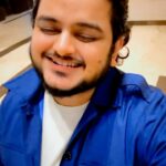 Vishal Mishra Instagram - #WallahHabibi ❤️one of my fav tracks that we have composed for #BMCM ,reverb achi thi toh socha gaa diya jaaye, I love it.Go n stream it now !! 🏜️🤗 Written by @kamil_irshad_official . . #reels #vishalmishra #BadeMiyaChoteMiyan