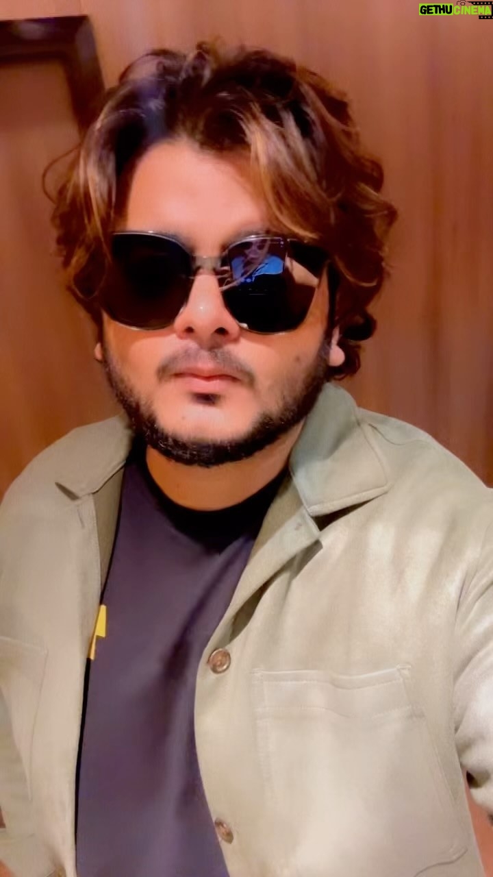Vishal Mishra Instagram - My lovely fans,milte hain 2nd March Ko #Delhi Mein !Venue - JLN Stadium,Gate 14 !Love you all ❤️ (ticket link in bio) . . @mayurhasija @insider.in @paytm @k_rasaofficial @feverfmofficial @feverevents.live @toyowofficial @mayurhasijaentertainment #vishalmishra #vishalmishralive #pehlebhimain #indiatour