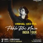 Vishal Mishra Instagram - Kemcho #ahmedabad 😍A Raha Hu Apke Sheher 3 March Ko. Can’t wait to see you & make memories. A Jaaiye Saare ❤️🎵 🎤 #PehleBhiMain 🇮🇳 tour !! (Link in bio) . . @tunelandindia @mayurhasija @insightmanagement @mayurhasijaentertainment Book your ticket from @bookmyshowin . #VishalMishra