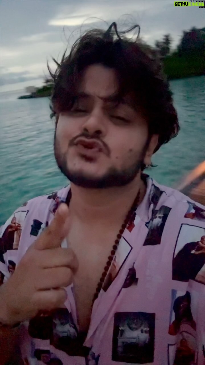 Vishal Mishra Instagram - Kitne Doooooooooooooooor Aa Gaaayeeeee …… #dooraagaye . . . . . . #vishalmishra