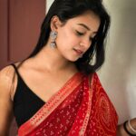 Vishnupriya sainath pathade patil Instagram - Love ❤️💕 which photo did you like ? ( 1st or 2nd ? ) Kochi, India