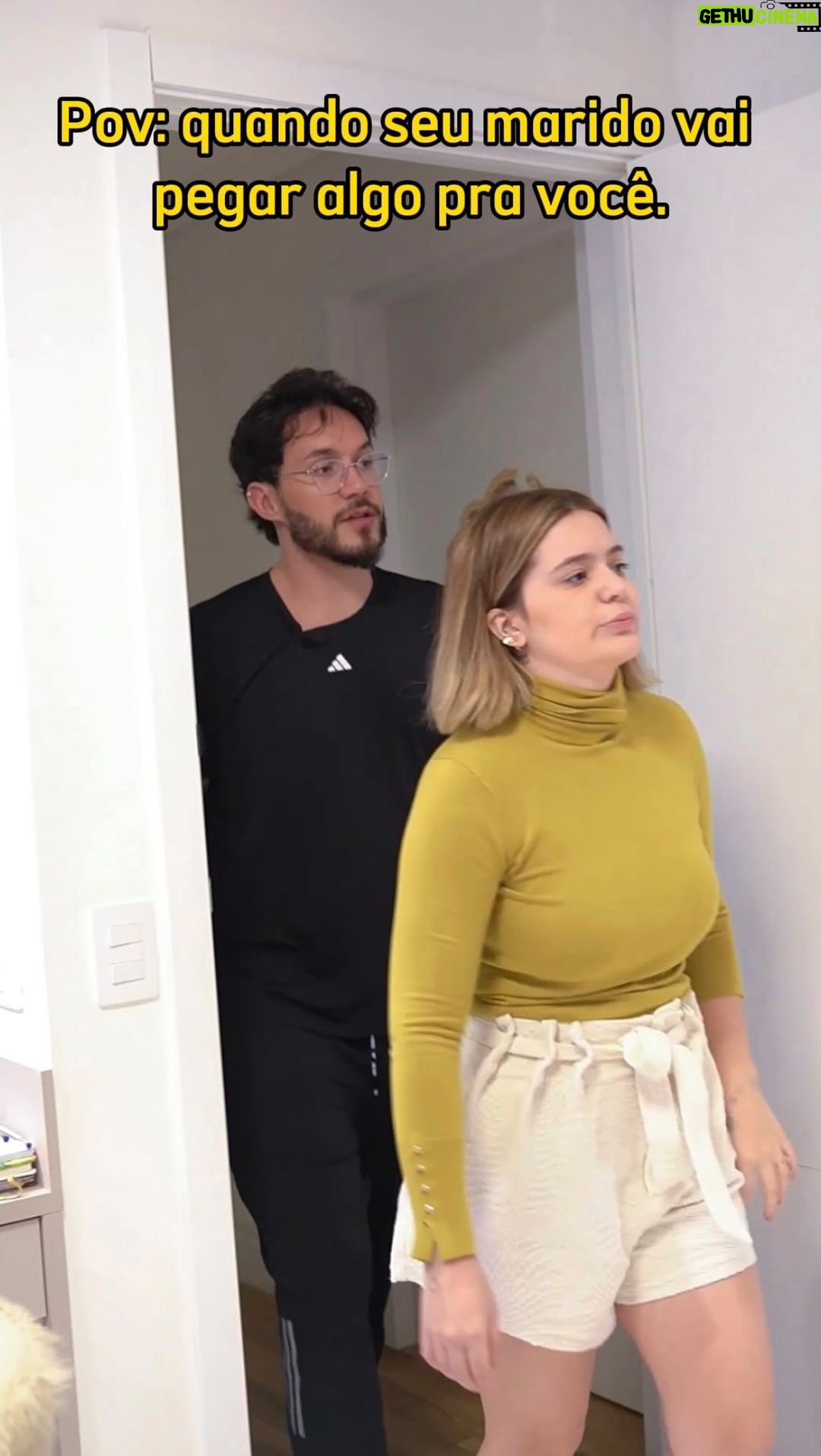 Vitória Moraes Instagram - É só aqui em casa que é assim?